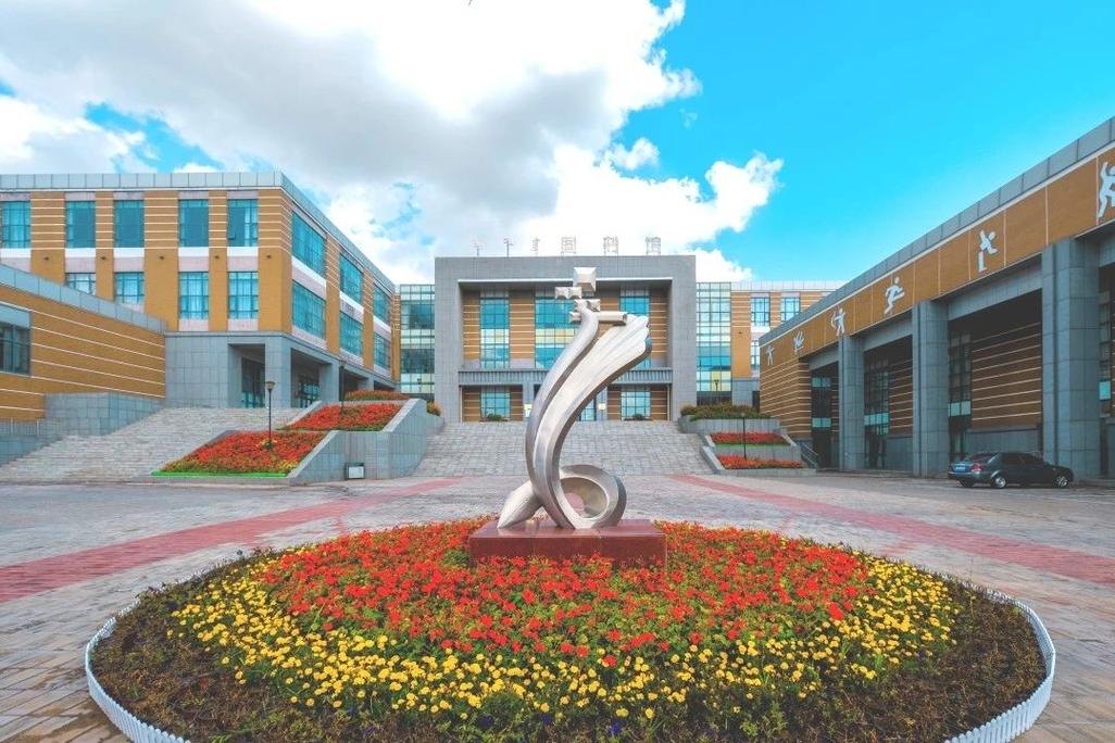 鄂尔多斯职业学院校园实景