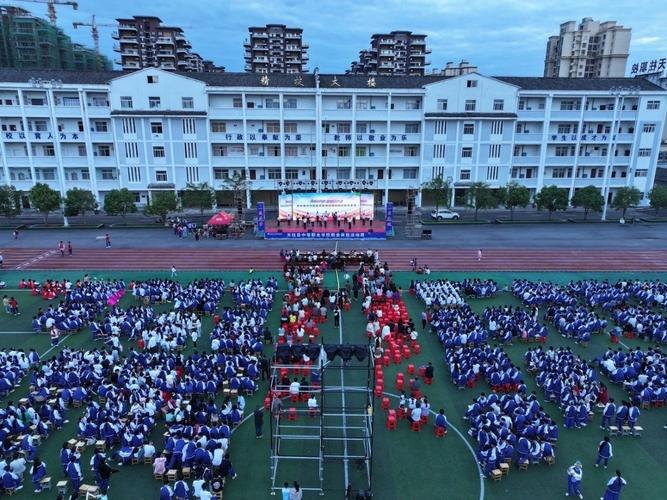 天柱县中等职业学校校园实景