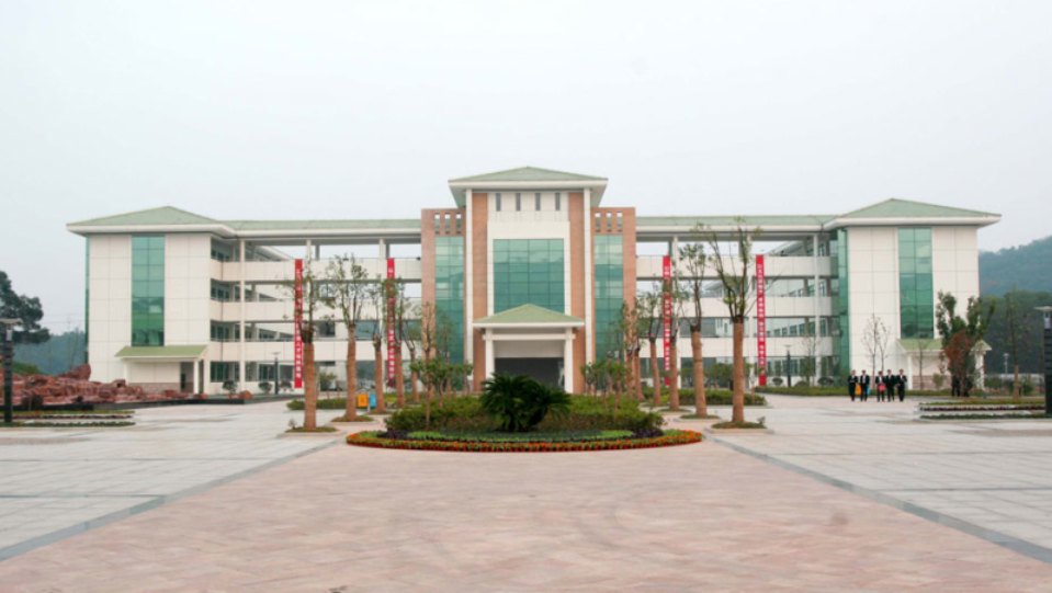 江苏联合职业技术学院镇江分院校园实景