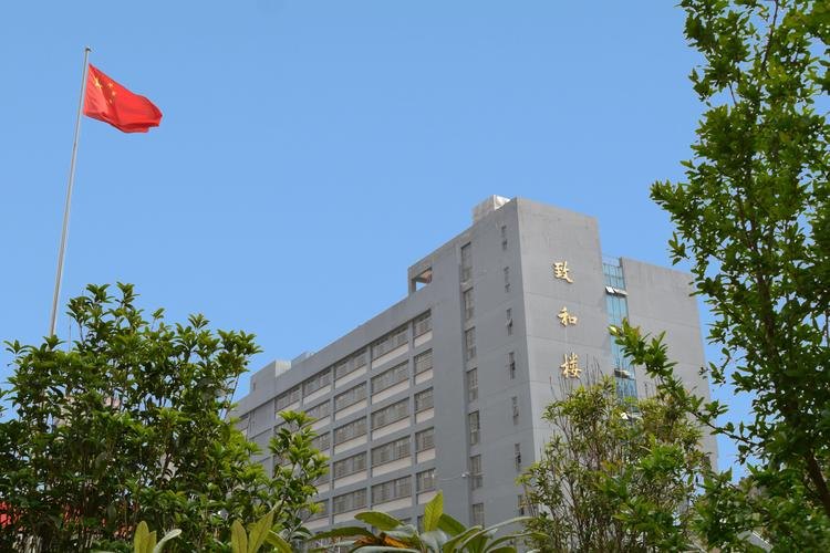 昆明市盘龙职业高级中学校园实景