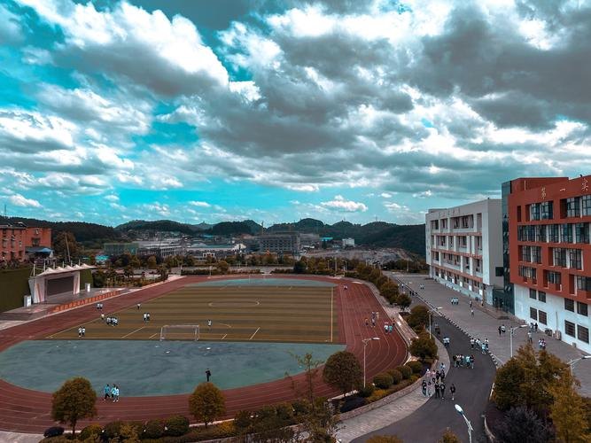 遵义市职业技术学校校园实景