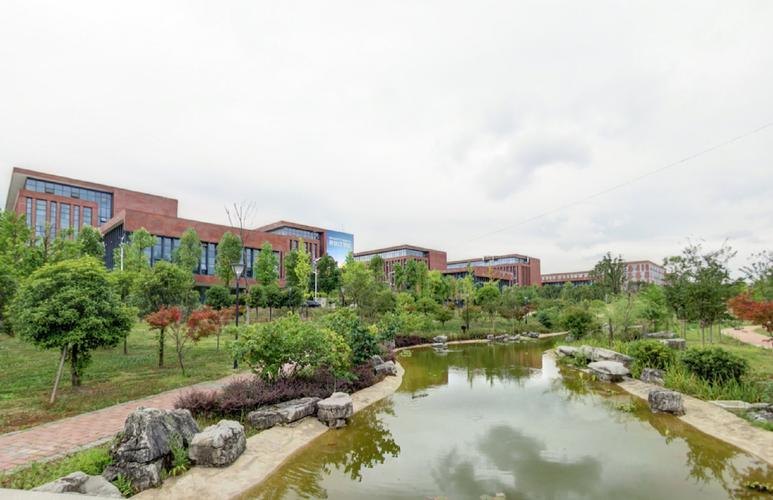 贵州轻工职业技术学院校园实景