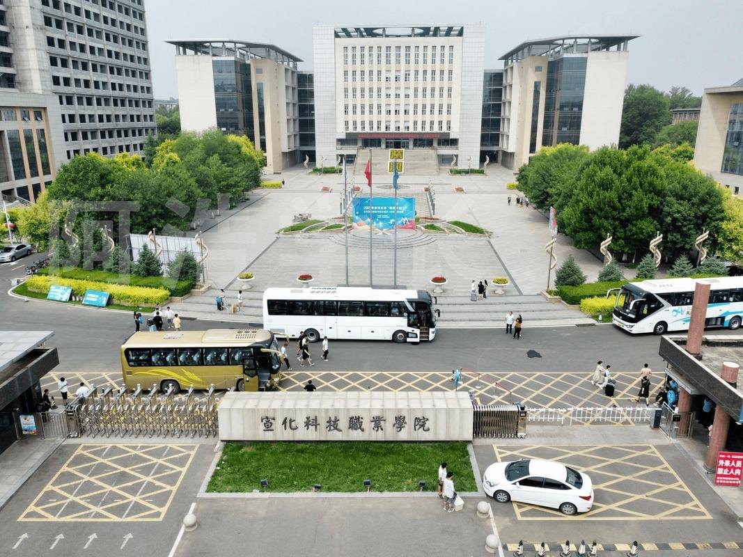 宣化科技职业学院校园实景