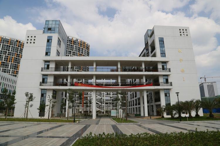 南宁市卫生学校校园实景