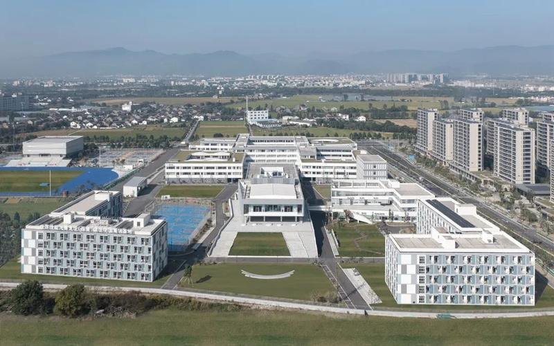 宁波市古林职业高级中学校园实景