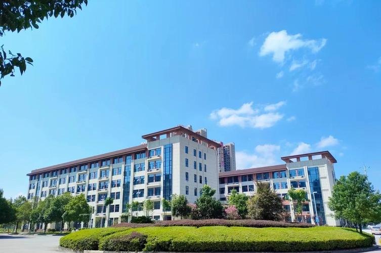 怀化职业技术学院校园实景