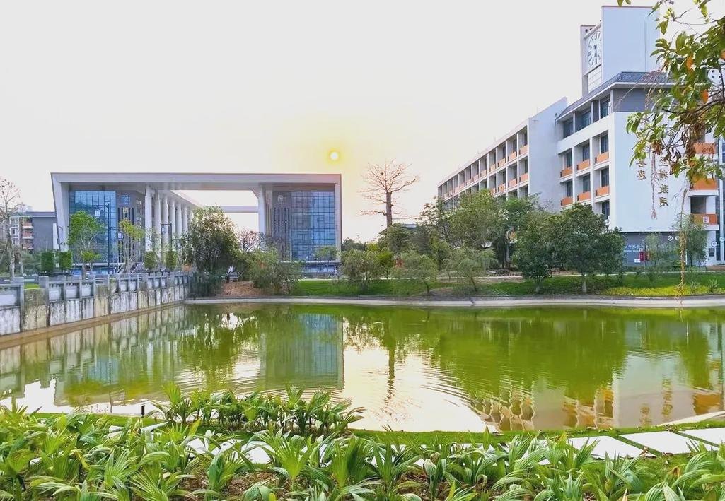 惠州卫生职业技术学院校园实景