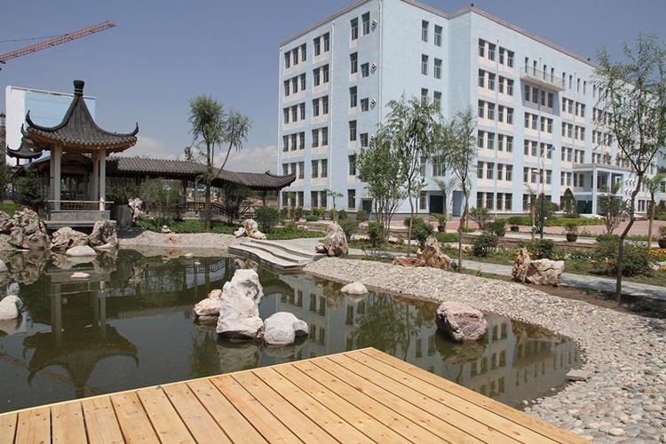 青海省重工业职业技术学校校园实景