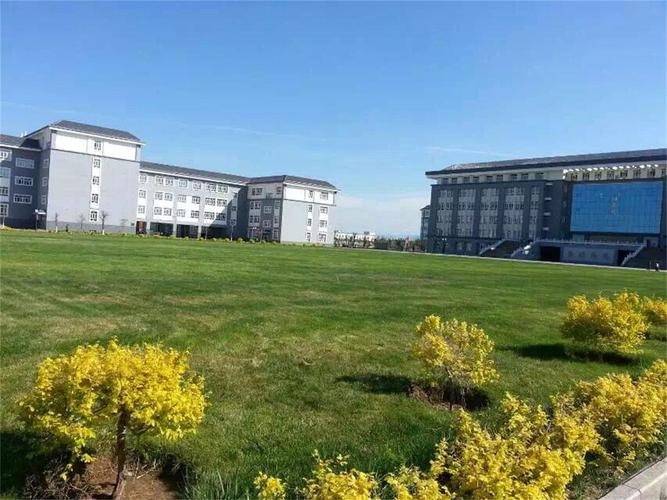 昌吉职业技术学院校园实景