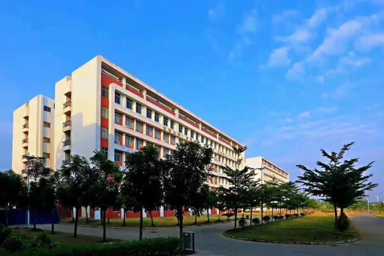 海南省高级技工学校校园实景